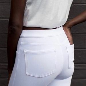 SMALL Spanx Ankle Jean-ish Leggings White